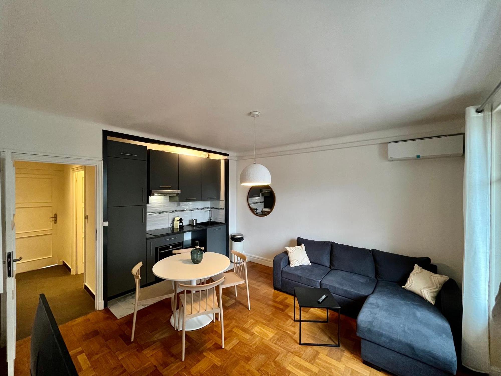 Suite Corneille Lyon Exterior photo